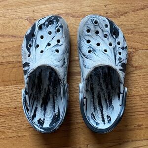 Kids Black and White Crocs, size 5-7